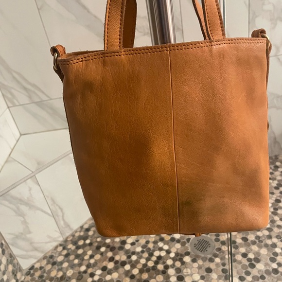 Margot New York Tan Leather Women's Bag - Picture 2 of 4